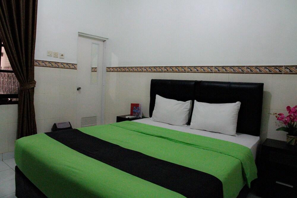 קוטה לומבוק Pondok Denayu Homestay מראה חיצוני תמונה